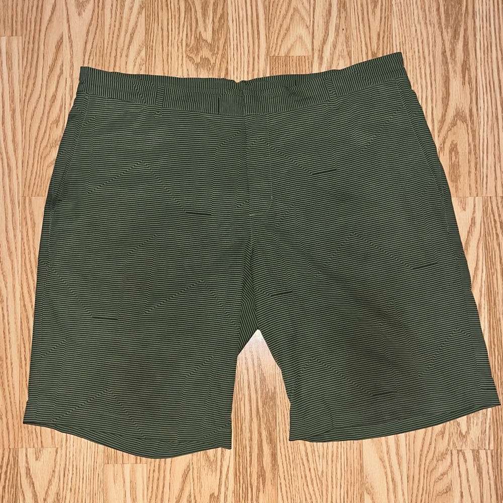 Nike Golf Short Mens 38 Olive Green Dri FIT Chino Stripe Standard Fit Flat Front
